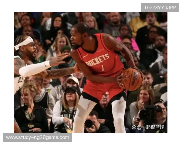 NBA季后赛激战正酣，明星球员表现亮眼引爆全场热议